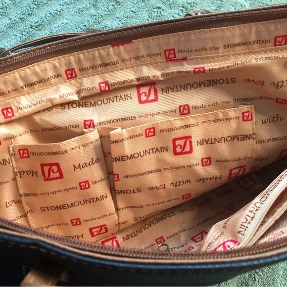 🤎 Stone Mountain Black & Tan Color Block Tote 🤎 - Picture 11 of 12